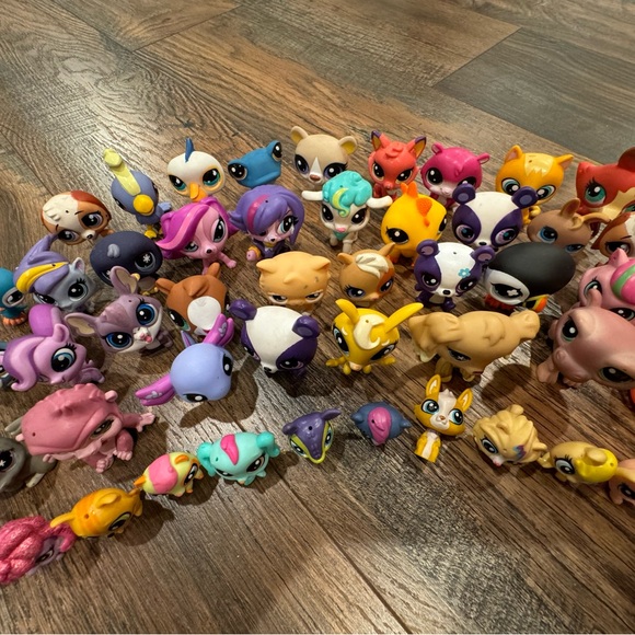 40+ littlest pet shop! - Picture 7 of 7